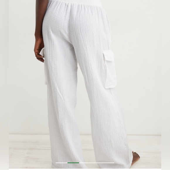 Aerie High Waisted Pool to Party Cargo Pants - Picture 2 of 8